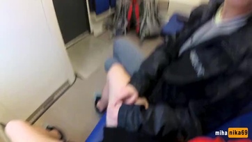 Házi Szajhám a vonaton szopott le Thumb