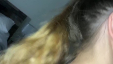 19 éves lány szanaszét kefélve Thumb