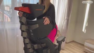 Olyannyira tetszett a szajhámnak a meglepetés hogy gyorsan levedlette a jóganaciját hogy megkeféljem Thumb