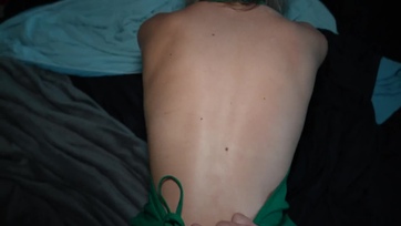 A sexy 18 éves bige a fizetésemelés reményében hajlandó volt félrekefélni a munkáltatójával Thumb